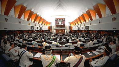 مهاتير يؤكد أن جلسة اختيار رئيس الوزراء يوم 2 مارس والقصر الملكي ينفي