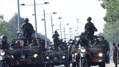 الجيش الماليزي ينتشر في الشوارع لفرض قرار تقييد الحركة