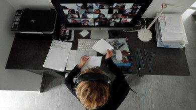 حكومة تايوان تمنع استخدام تطبيق Zoom بسبب مخاوف أمنية