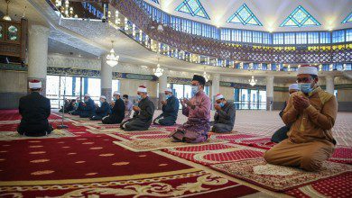 المساجد للماليزيين فقط! ردود فعل عديدة على القرار المثير للجدل