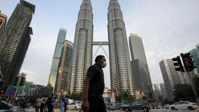 مع سريان تقييد الحركة والطوارئ.. قلق ماليزي حول مستقبل البلاد