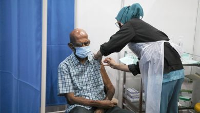 وسط دعوات للتسريع.. نصف مليون متلقي للقاح ضمن برنامج التطعيم في ماليزيا