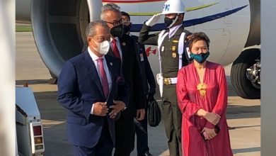 رئيس الوزراء الماليزي في جاكرتا للمشاركة في اجتماع خاص لدول "الآسيان"