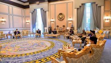 ملك ماليزيا يدعو لعودة البرلمان في أسرع وقت ومناقشة حالة الطوارئ