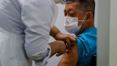 الحكومة الماليزية: برنامج التطعيم يحرز تقدماً وملايين الجرعات في الطريق