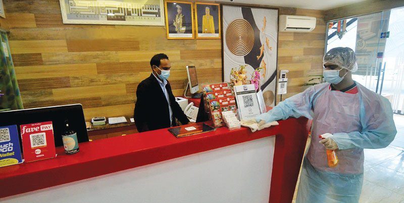 آمال بعودة الانتعاش الاقتصادي بعد تخفيف القيود عن بعض الولايات الماليزية