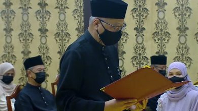 إسماعيل صبري يعقوب يؤدي اليمين الدستورية رئيساً لوزراء ماليزيا