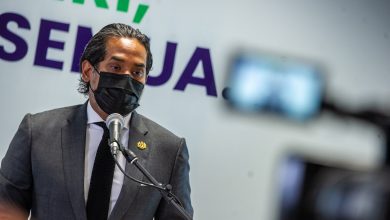 وزير الصحة: سنجعل الحياة صعبة على من يرفضون تلقي لقاح كورونا