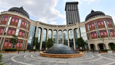 بعد منع طلاب أجانب من دخولها.. مكتبة كوالالمبور تعتذر وتفتح أبوابها للجميع