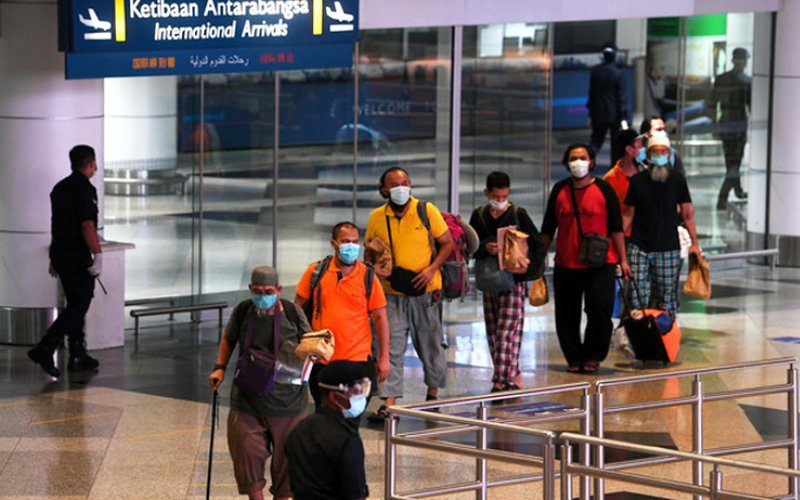 محيي الدين ياسين: قرار فتح حدود ماليزيا في اللمسات الأخيرة