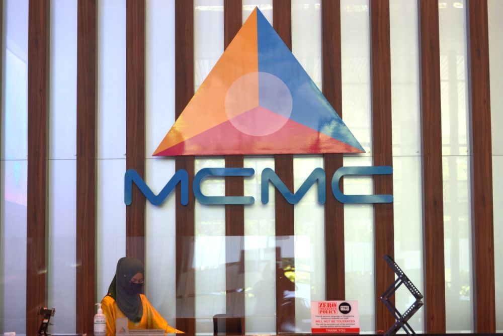 1.6 مليار مكالمة مشبوهة.. الاتصالات الماليزية تتلقى 2232 شكوى عن قضايا احتيال