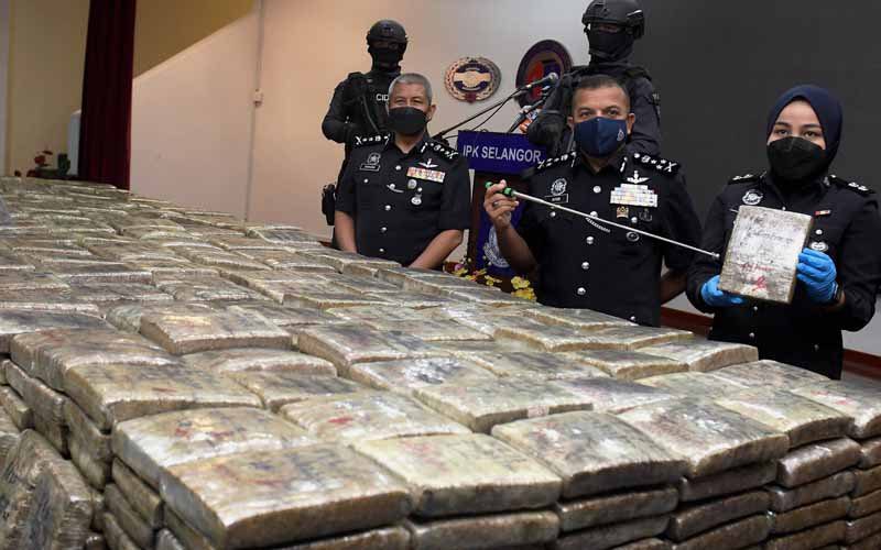 بقيمة 3.3 مليون رينجيت.. الشرطة الماليزية تضبط 1.3 طناً من الحشيش
