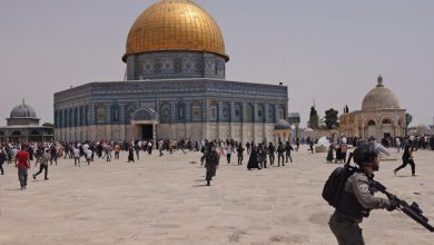ماليزيان يحصلان على وسام الشجاعة لإنقاذ امرأة من موت محقق