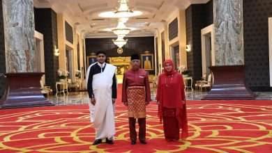 سفير ليبيا يقدم أوراق اعتماده لملك ماليزيا