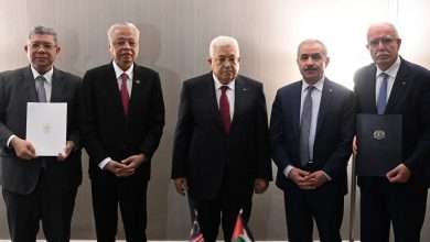 رئيس الوزراء يقابل الرئيس الفلسطيني في نيويورك ويوقعان عدة اتفاقيات