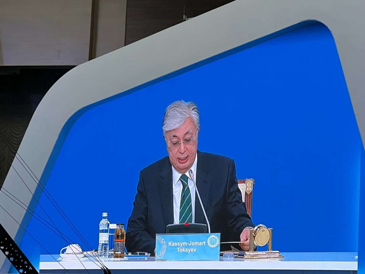 في ختام المؤتمر السابع لزعماء الأديان العالمية والتقليدية: رئيس كازاخستان يدعو لتعزيز الحوار بين الحضارات ويندد بخطاب القوة والكراهية
