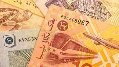 توقعات باستمرار هبوط الرنجيت أمام الدولار مع بداية التداول يوم الاثنين