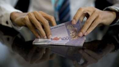 لليوم الثالث على التوالي… الرنجيت يحقق ارتفاعاً أمام الدولار الأمريكي