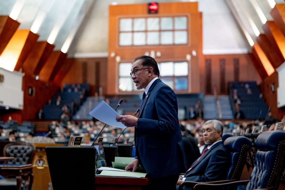أنور يُعلن عن دعم بقيمة 2 مليار رنجيت للماليزيين في يناير