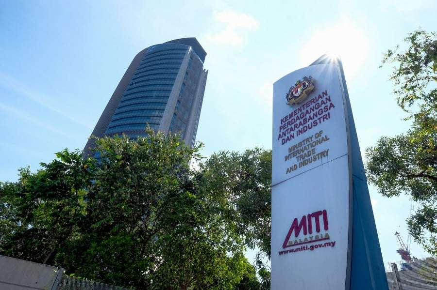 قطاع التجارة في ماليزيا يحقق نمواً بنسبة 1.9% في يناير