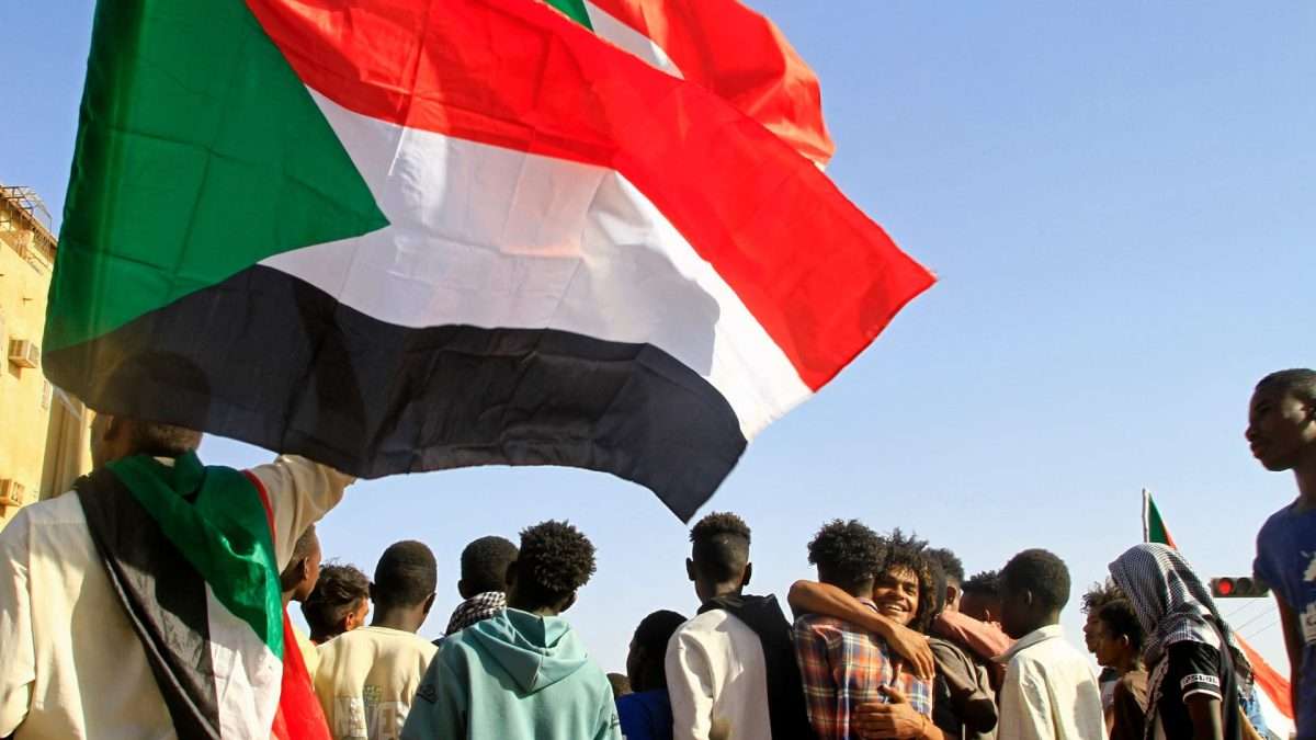 إجلاء 30 مواطناً ماليزياً من السودان إلى جدة بانتظار عودتهم