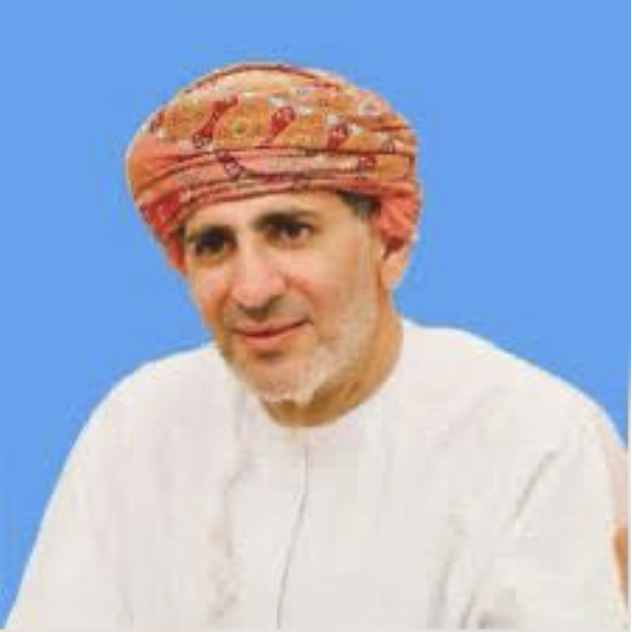 في معرض الكويت… عُمان تكتب حضورها البهي وتؤكد أن الثقافة مرآة الإنسان